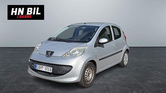 Peugeot 107 2 of 5