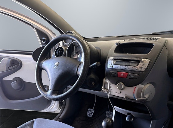 Peugeot 107 7 of 11