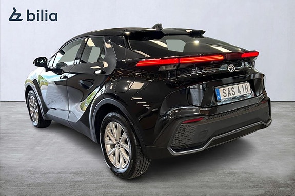 Toyota C-HR 2 of 5