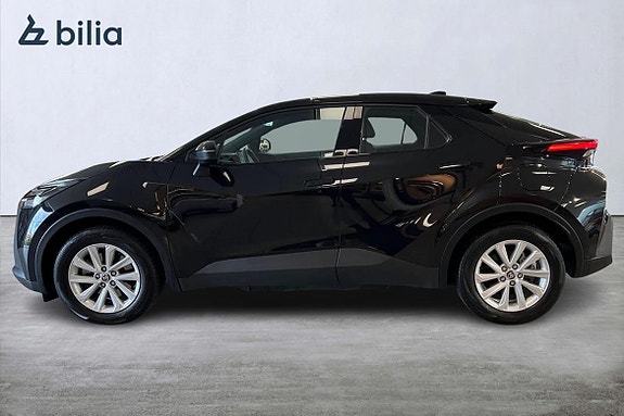 Toyota C-HR 3 of 5
