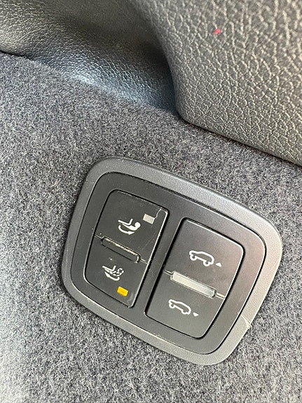 Porsche Macan S 6 of 6