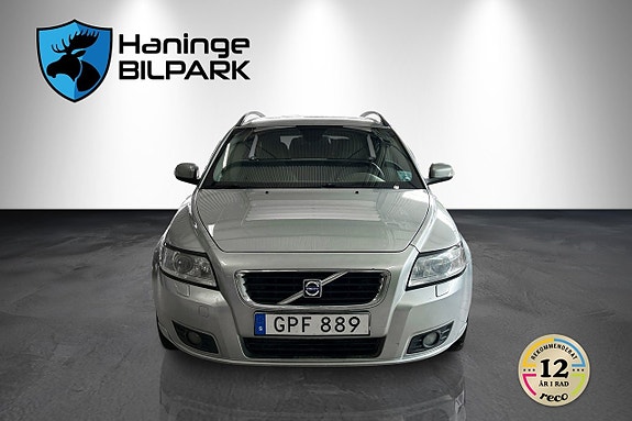 Volvo V50 3 of 5
