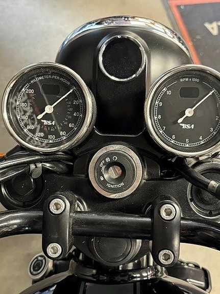 BSA Gold Star 650 Shadow Black 6 of 6