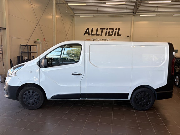 Renault Trafic 2 of 5