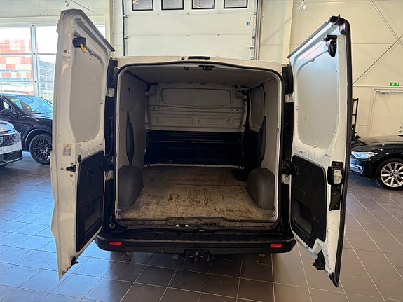 Renault Trafic 4 of 5