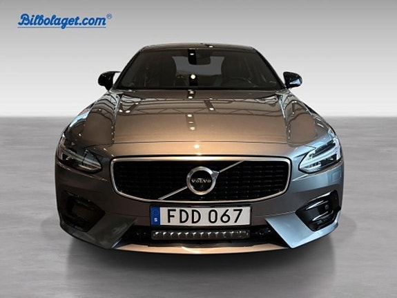Volvo S90 2 of 5