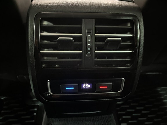 Volkswagen Passat Alltrack 15 of 27