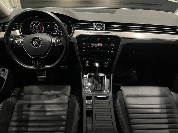 Volkswagen Passat Alltrack 16 of 27
