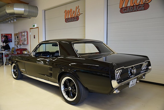Ford Mustang 6 of 30
