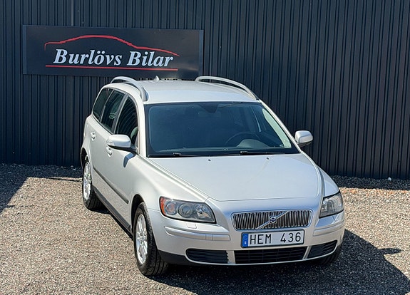 Volvo V50 2 of 5