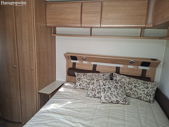 Polar 560 TDB SVIT, Markis med sidor 12 of 15