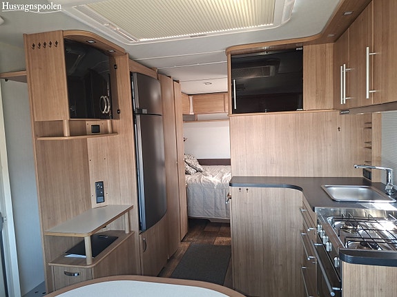Polar 560 TDB SVIT, Markis med sidor 10 of 15
