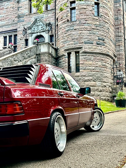 Mercedes-Benz 190 9 of 13