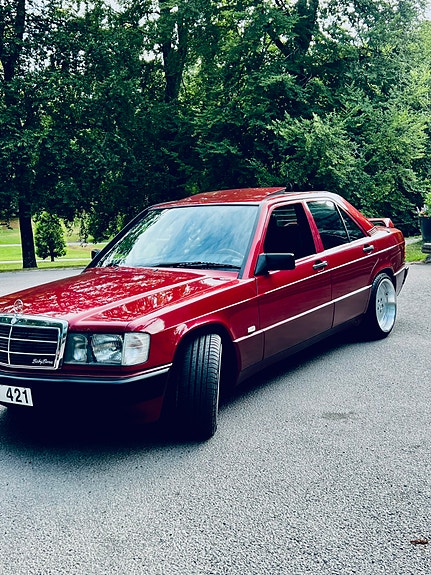 Mercedes-Benz 190 6 of 13