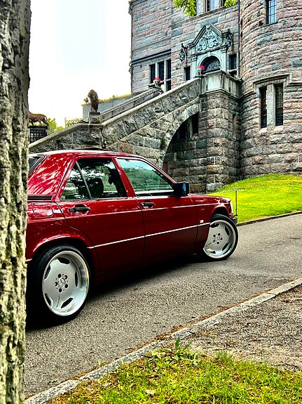 Mercedes-Benz 190 10 of 13