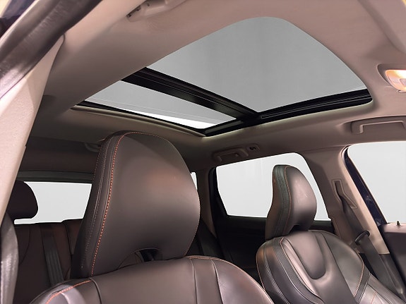 Volvo XC60 9 of 21