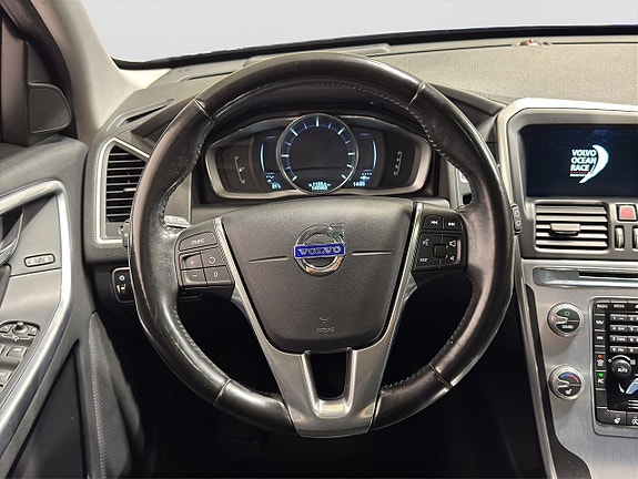 Volvo XC60 15 of 21