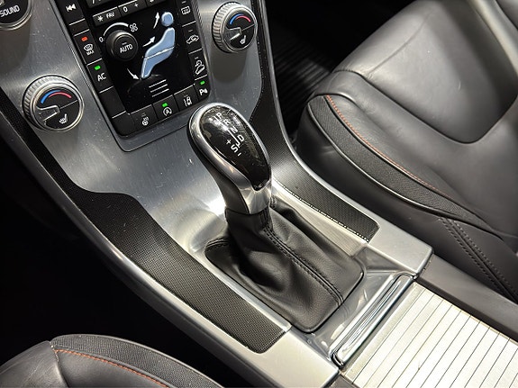 Volvo XC60 18 of 21