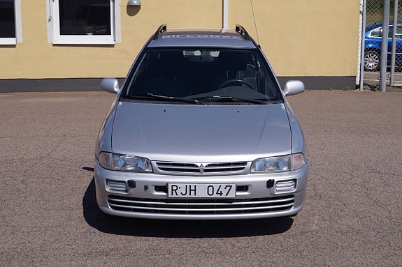 Mitsubishi Lancer 6 of 27