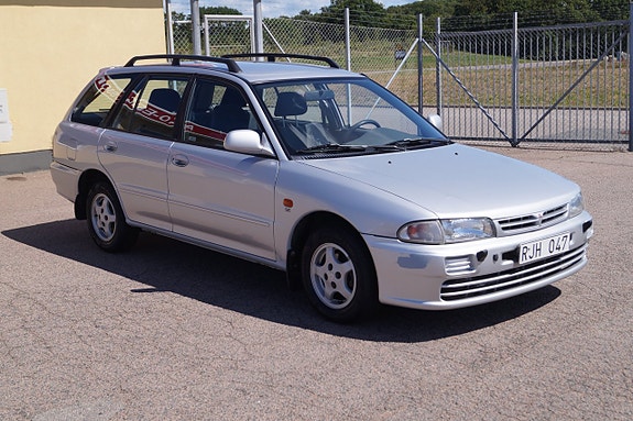 Mitsubishi Lancer 3 of 27