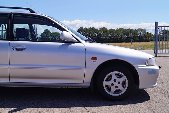Mitsubishi Lancer 12 of 27
