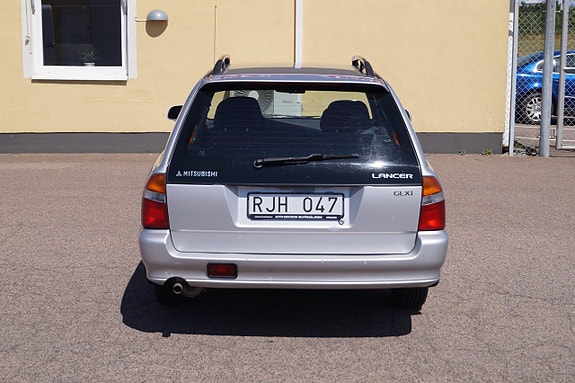 Mitsubishi Lancer 7 of 27