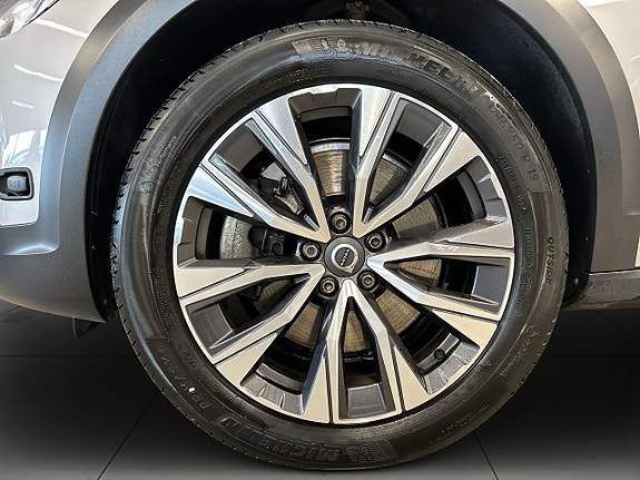 Volvo V90 Cross Country 14 of 27