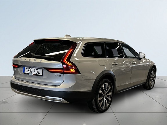 Volvo V90 Cross Country 6 of 27