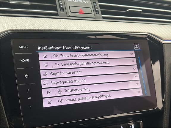 Volkswagen Passat 23 of 30