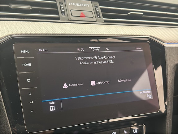 Volkswagen Passat 24 of 30