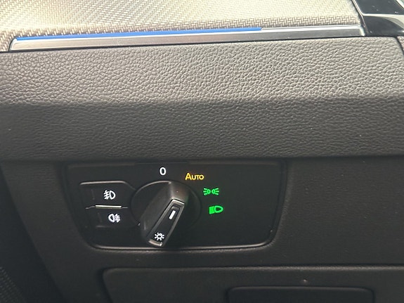 Volkswagen Passat 28 of 30