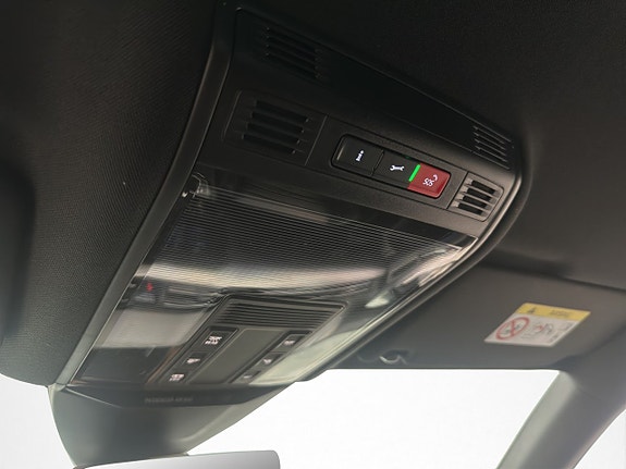 Volkswagen Passat 30 of 30