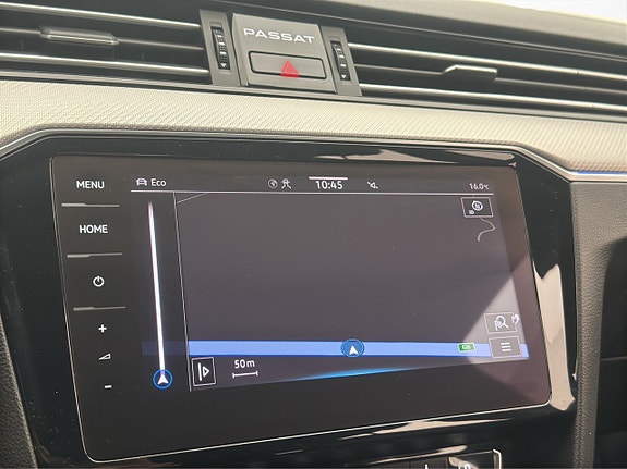Volkswagen Passat 21 of 30