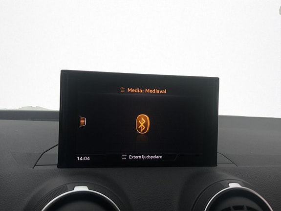 Audi Q2 17 of 29