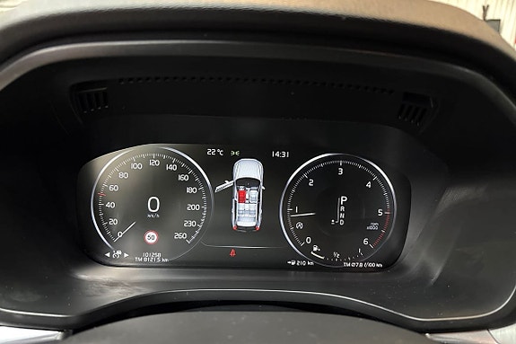 Volvo XC60 16 of 21