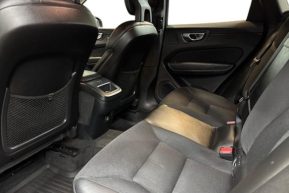 Volvo XC60 13 of 21