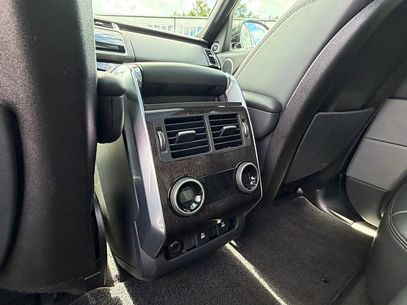 Land Rover Range Rover Sport 17 of 19