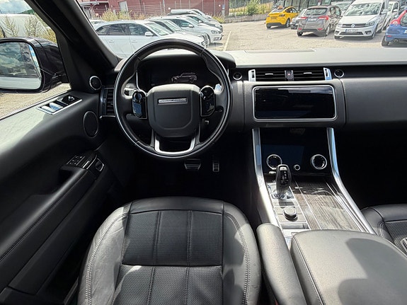 Land Rover Range Rover Sport 15 of 19