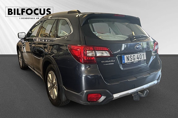 Subaru Outback 2 of 5