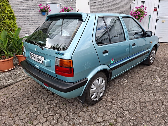 Nissan Micra 3 of 5