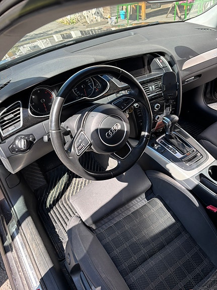 Audi A4 6 of 9