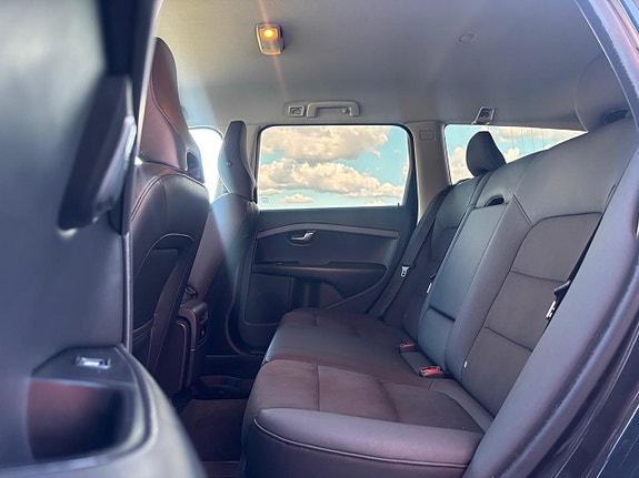 Volvo V70 17 of 19