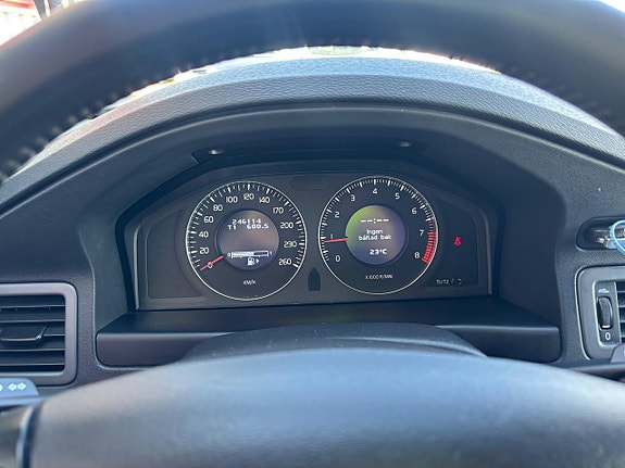 Volvo V70 13 of 19