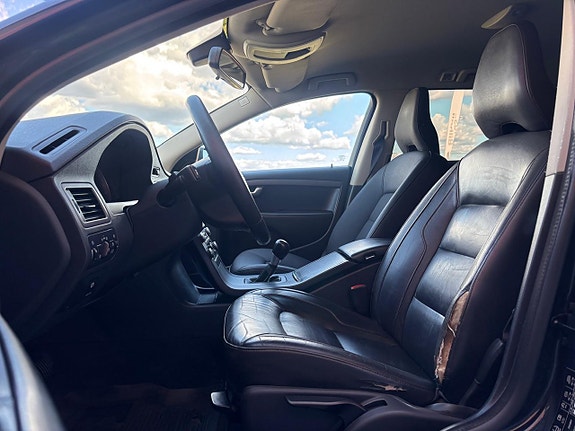 Volvo V70 15 of 19