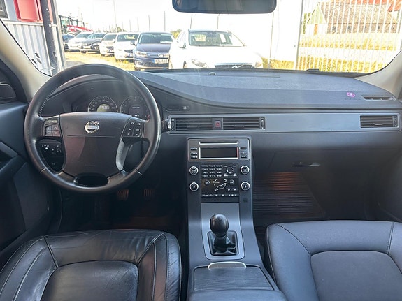 Volvo V70 9 of 19