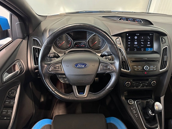 Ford Focus 10 of 23