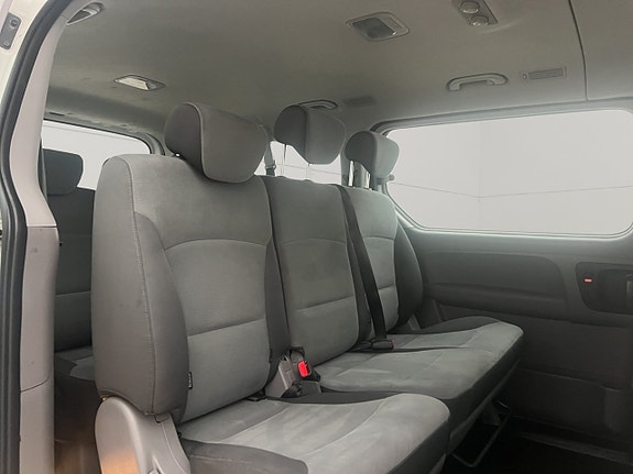 Hyundai H-1 23 of 29