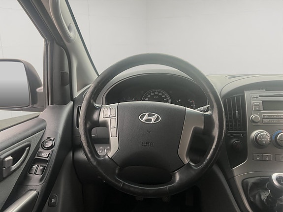 Hyundai H-1 17 of 29
