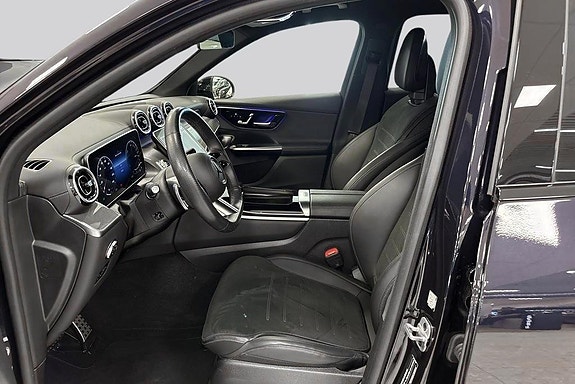 Mercedes-Benz GLC300 e 9 of 20