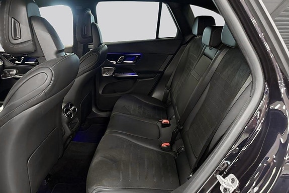 Mercedes-Benz GLC300 e 10 of 20